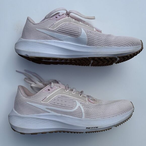 Nike Air Zoom Pegasus 40 Women's Size 8 Light Pink Sneakers Shoes DV3854 600 - Picture 3 of 10